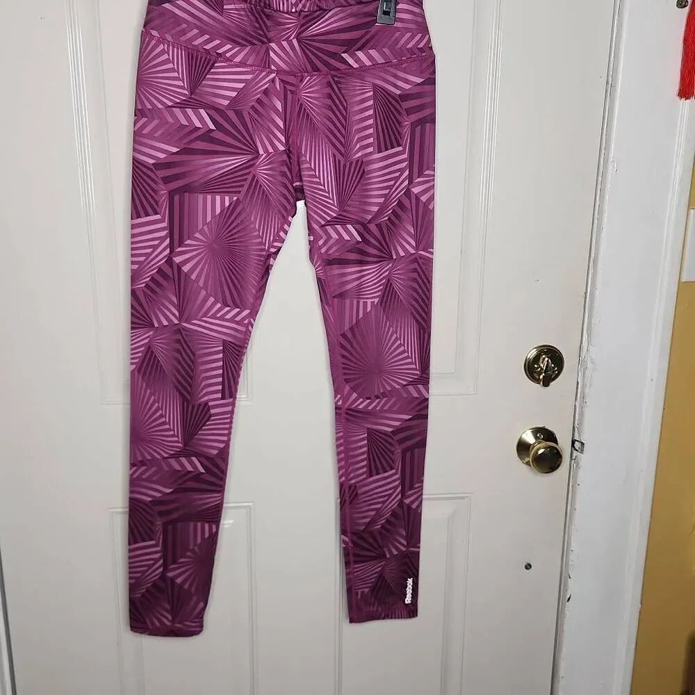 Reebok fuschia geometric print leggings women's size M